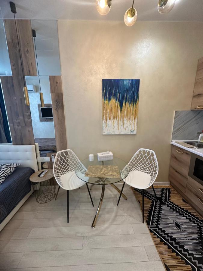 Studio On A Residential Complex French Quarter 2 キエフ エクステリア 写真